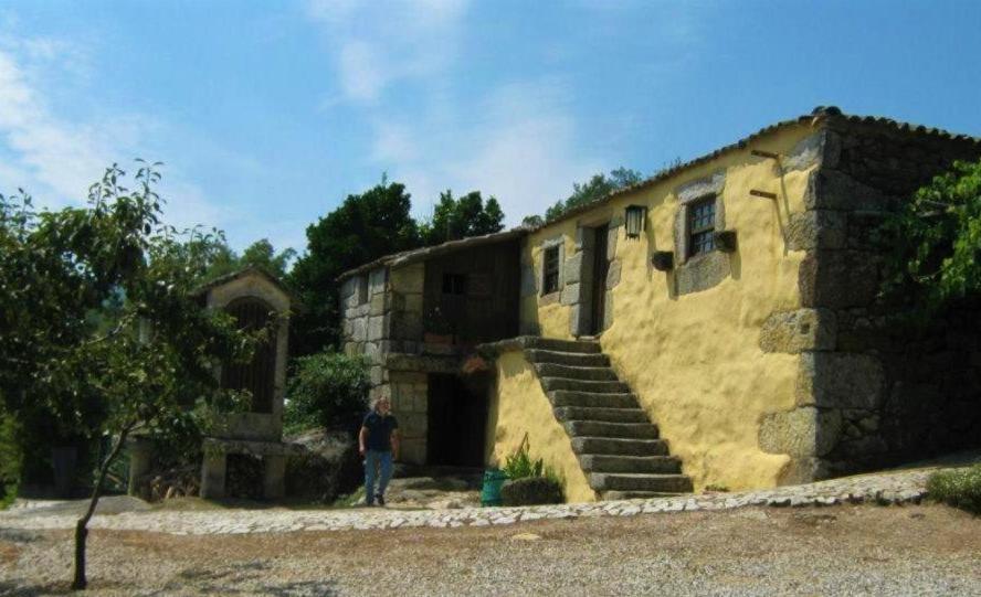 Casa Da Pedra - Turismo Rural Bragado المظهر الخارجي الصورة