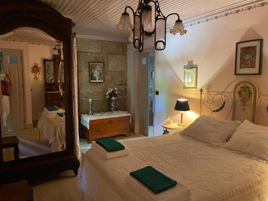 Casa Da Pedra - Turismo Rural Bragado الغرفة الصورة